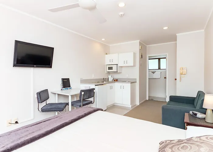 Outrigger Motel