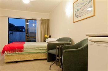 Outrigger Motel