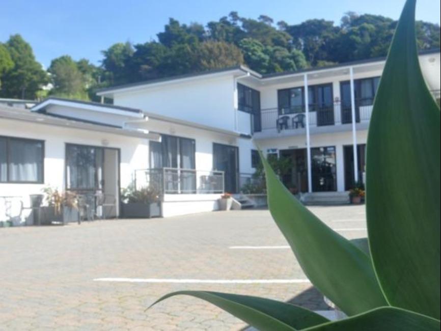 Outrigger Motel