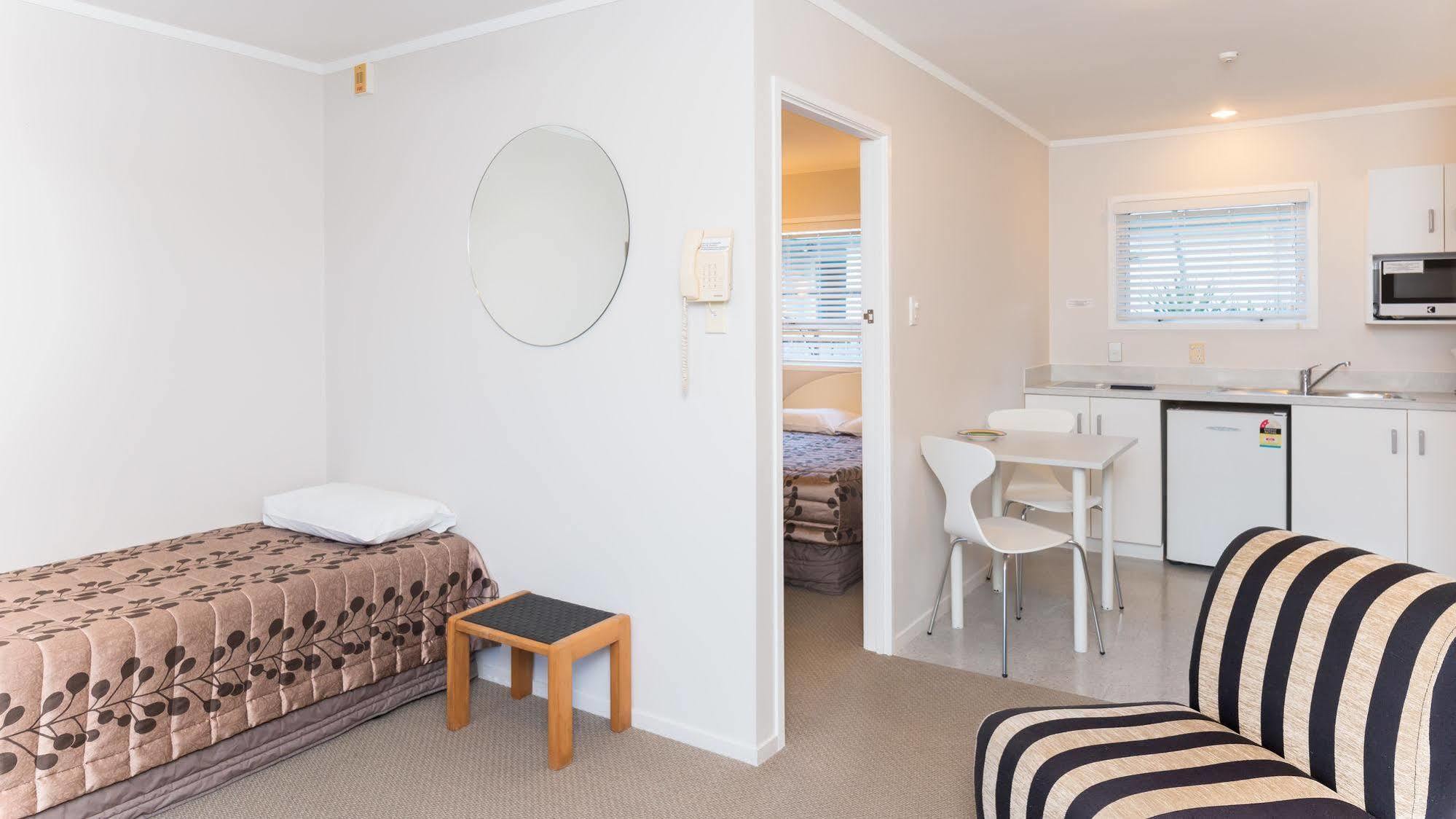 Motel Outrigger 3*