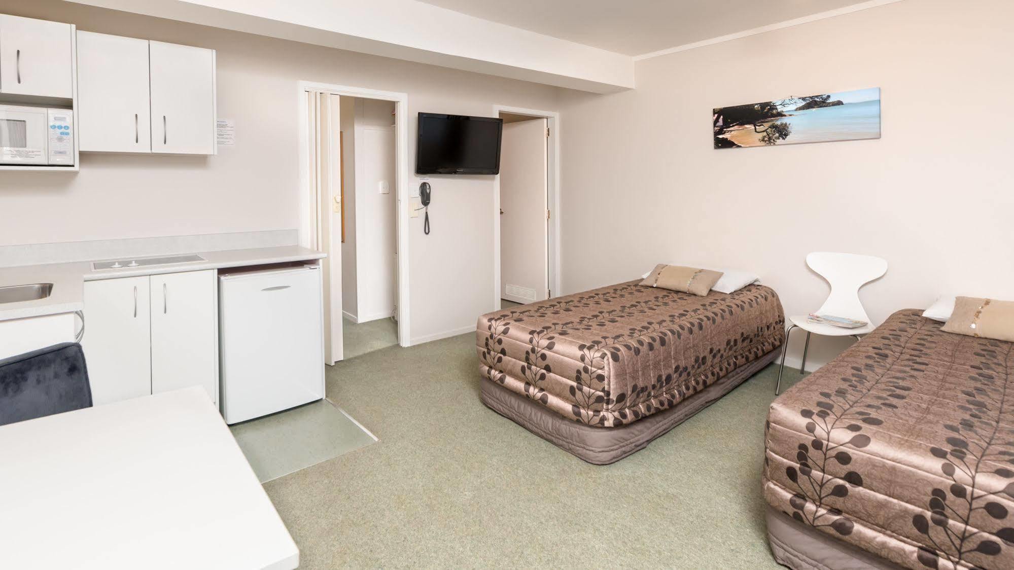 Outrigger Motel